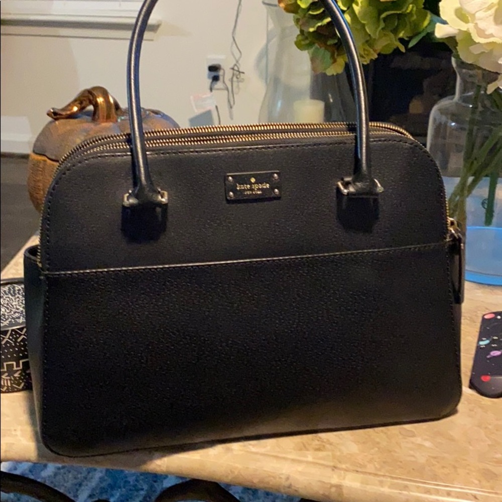 Black Kate spade bag